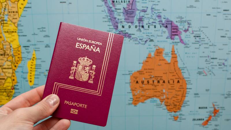 Adiós pasaporte español: por estas razones te anularán el documento más importante que hay.