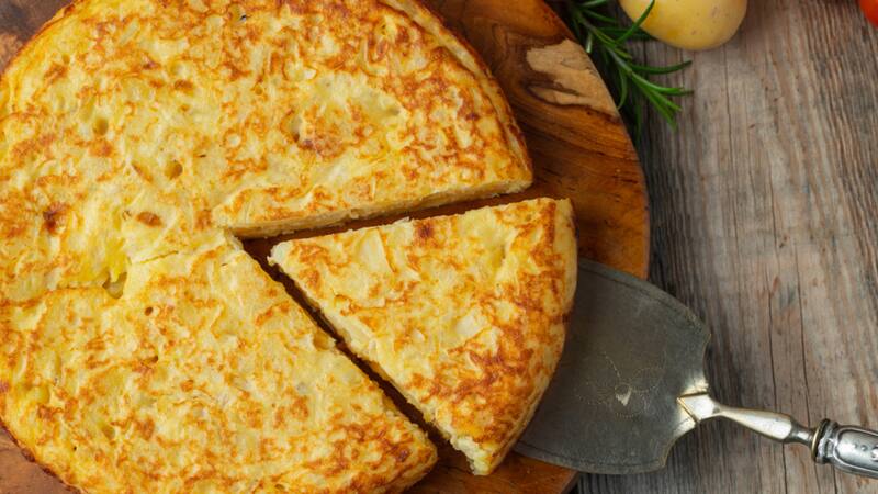 Cuidado con tu tortilla: la insólita multa que pueden ponerte si se te cae al piso.