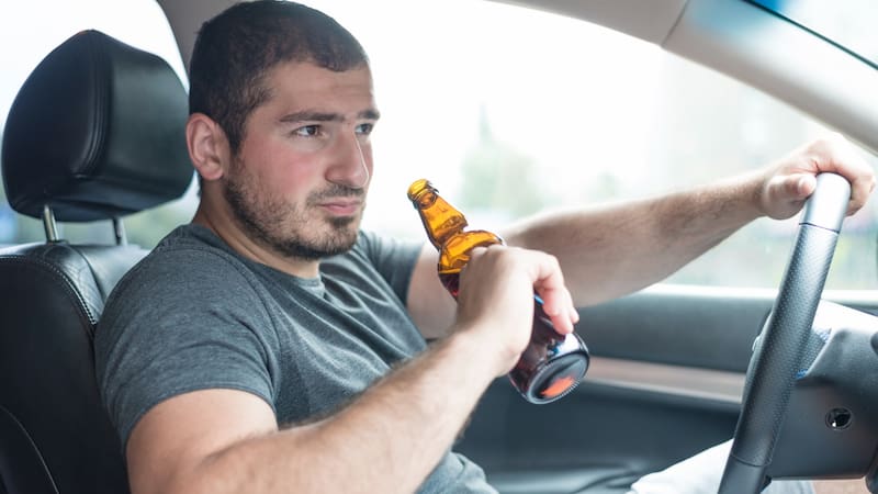 Los conductores que superen el nuevo límite de alcoholemia podrán enfrentarse a multas de hasta 1000 euros.