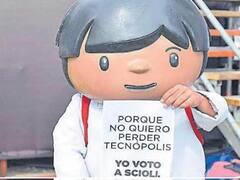 #MeHackearonLaCuenta, la denuncia de Bullrich y la campaña de Scioli