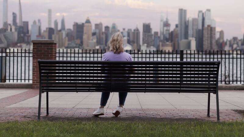 Los adolescentes ya no se besan: la preocupante estadística del país que podría desaparecer.