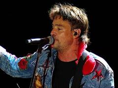 Los polémicos motivos por los que Chano estaría obligado a cantar a pesar de su estado salud