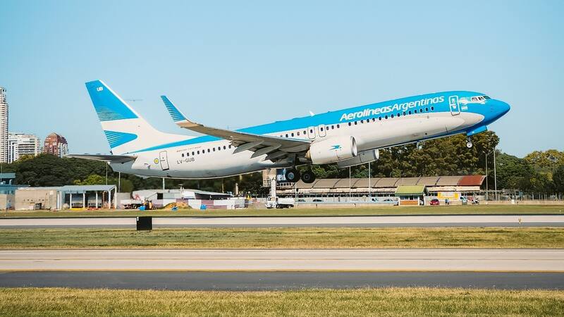 Dictan conciliación obligatoria y habrá vuelos de Aerolíneas en el inicio de las vacaciones de invierno