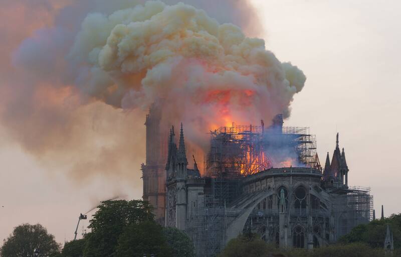 El tráfico incendio de Notre Dame que destruyó la histórica catedral. Fuente: Archivo