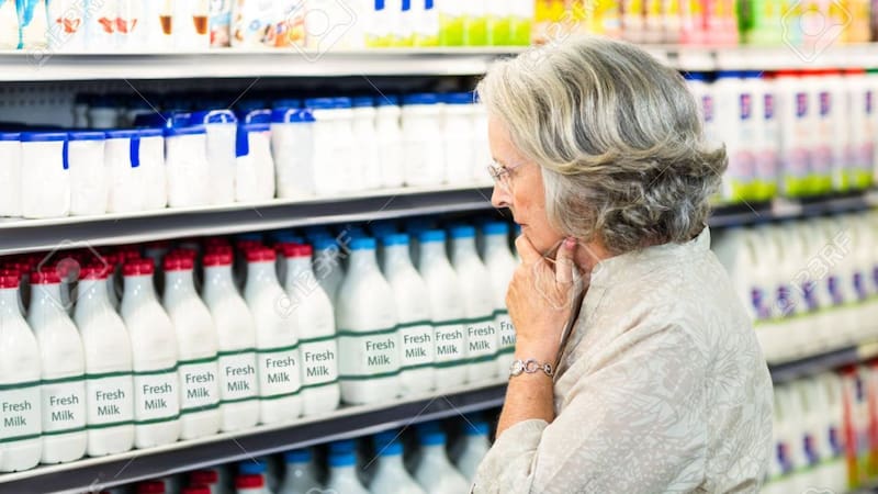 El litro de leche más barato se encuentra en Día, pero Carrefour ofrece una oferta mejor con su descuento.