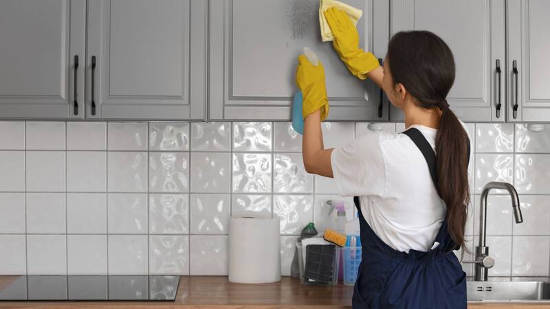 Esta poderosa mezcla de limpieza permite remover la suciedad más difícil.