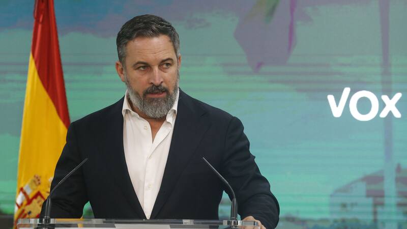 Abascal tiene la presidencia de Vox asegurada por otros cuatro años más y ya sumaría 14 años frente al partido.