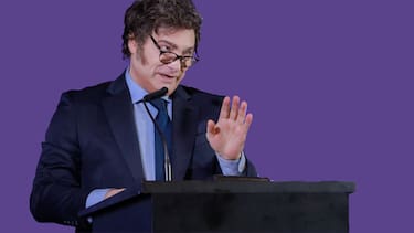 Gráfico y legisladores en el recinto del Senado