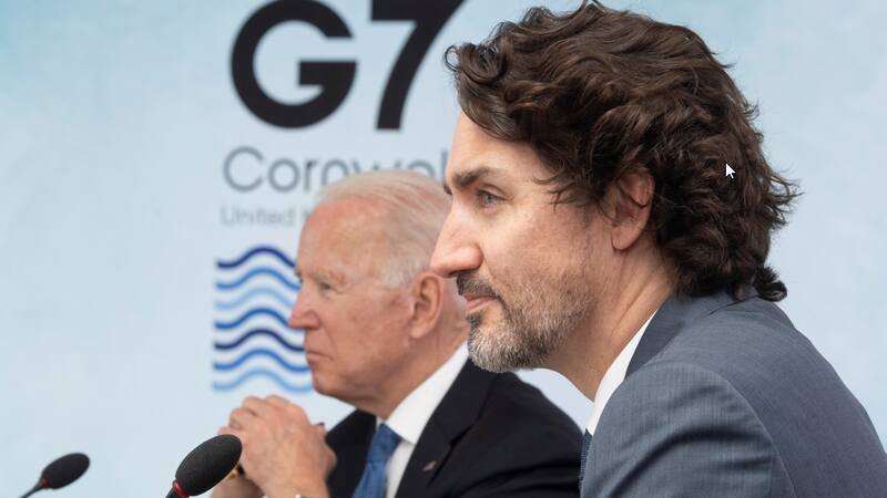 Biden, Trudeau y Johnson acordaron nuevas sanciones contra Rusia por la guerra en Ucrania. BLOOMBERG