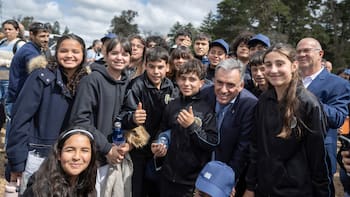 La desaprobación de Orsi es de 52%