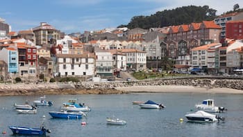 Joya gastronómica en Galicia: este bonito pueblo costero tiene la langosta más deliciosa de toda la región