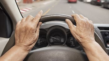 ¿A qué edad no nos darán más el carnet de conducir, según la DGT?