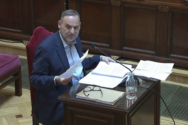 Captura de la señal del Tribunal Supremo en la que aparece el exministro José Luis Ábalos durante su declaración, este lunes.