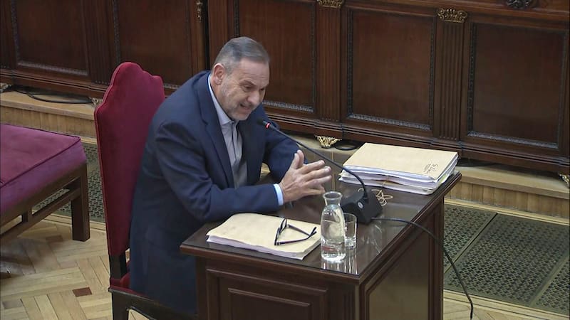 La comparecencia del exdirigente socialista abrió un nuevo frente político por las reacciones de PP, Vox, Sumar y Podemos.