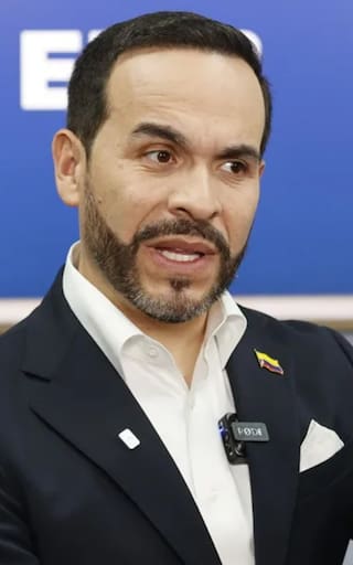 Abelardo De la Espriella destituyó a cinco embajadores nombrados por Petro que se habrían negado a renunciar