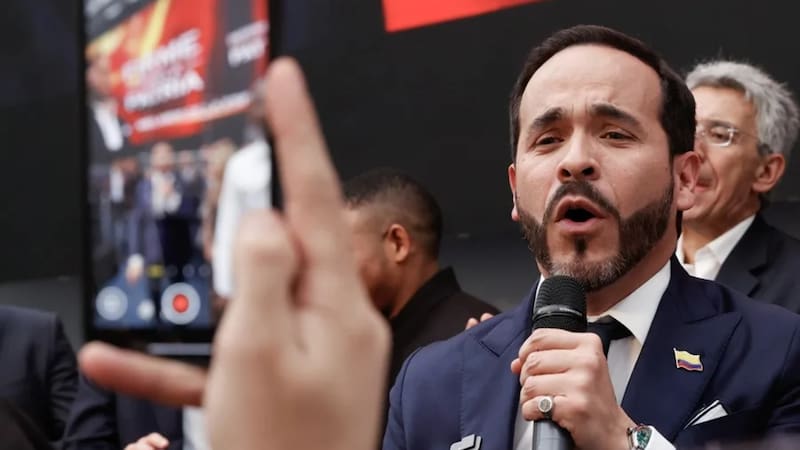 Abelardo de la Espriella aseguró que gobernaría un solo mandato y luego se retiraría de la vida pública.