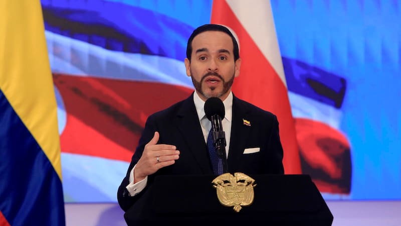 La propuesta fue planteada durante una reunión bilateral. Costa Rica analizará la solicitud de Colombia.