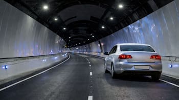 Abre un importante túnel tras un año de renovación que unirá a toda la provincia con la capital