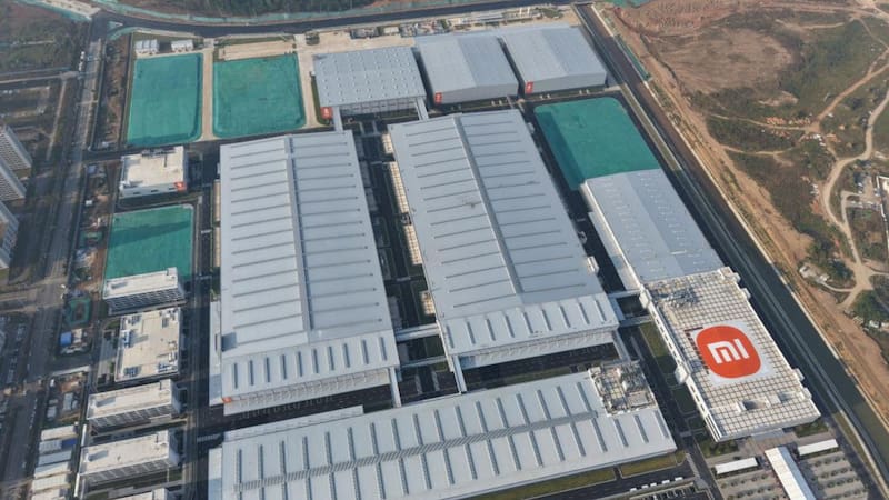 Abrió la primera fábrica que fabrica celulares con inteligencia artificial y sin humanos trabajando. Foto: Xinhua