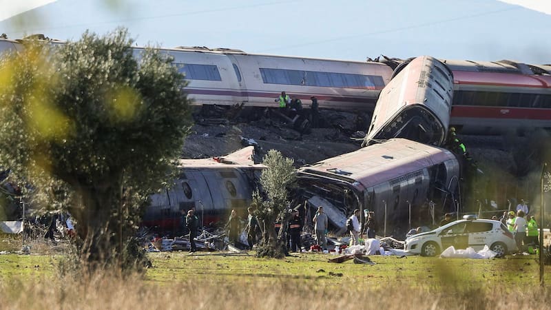 URDA (TOLEDO) 28/10/2026.- Dos trenes de alta velocidad, uno de Renfe y otro de Iryo, colisionaron en Urda, Toledo, este miércoles.