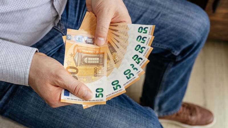 Adios Ley de Sucesiones: Hacienda confirma que nombrar a los hijos titulares de las cuentas bancarias no es una donación (foto: archivo).