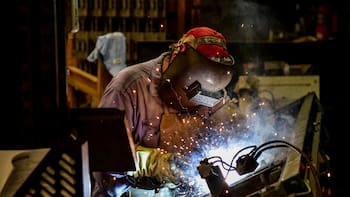 ¿Hay recesión técnica? Milei la niega pero hay nuevos datos que no son alentadores