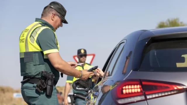 Es oficial | La Ley de Tráfico puede dejar sin licencia de conducir a todos los conductores que acumulen infracciones por exceso de velocidad