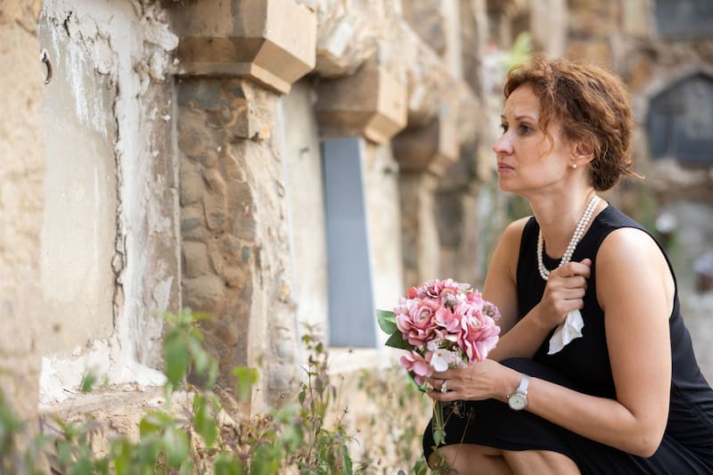 Adiós a la pensión por fallecimiento: el Gobierno elimina la pensión por viudez a todas estas personas que no cumplen con estos requisitos.