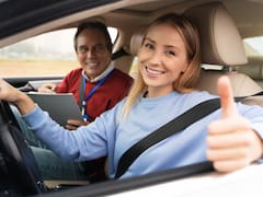 ¿Cambio en las autoescuelas? La DGT estudia el modelo estadounidense para aprender a conducir