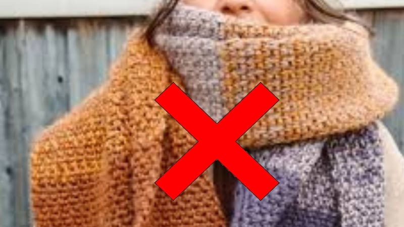 Adiós a las bufandas: la nueva tendencia que es furor en Europa y lo reemplaza para siempre