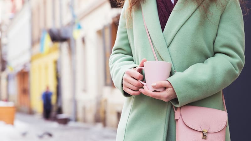 Adiós a las camperas puffer: la prenda vintage de fines de los 90 que es tendencia para el invierno 2026 y que es súper abrigada
Fuente: Shutterstock