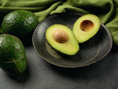 Ni periodico ni oscuridad: así de fácil se madura un aguacate en 3 minutos