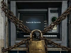 Adiós a los cajeros automáticos: retirar efectivo ya no será tan sencillo y los clientes necesitarán un documento extra para lograrlo