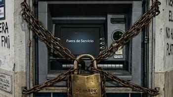 Adiós a los cajeros automáticos: retirar efectivo ya no será tan sencillo y los clientes necesitarán un documento extra para lograrlo