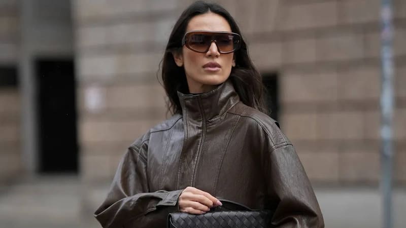 Adiós a los tapados largos: la nueva tendencia que viene de Europa y los reemplaza para siempre