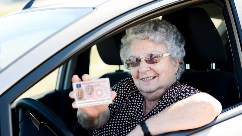 Se despide el carnet de conducir: la edad a la que la DGT retira permiso a los mayores de 65 años. Imagen: archivo.