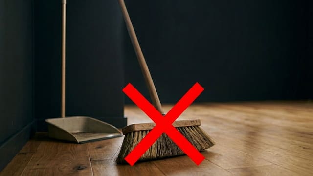Colocar un peine en el cabezal de la escoba: para qué sirve y por qué lo recomiendan