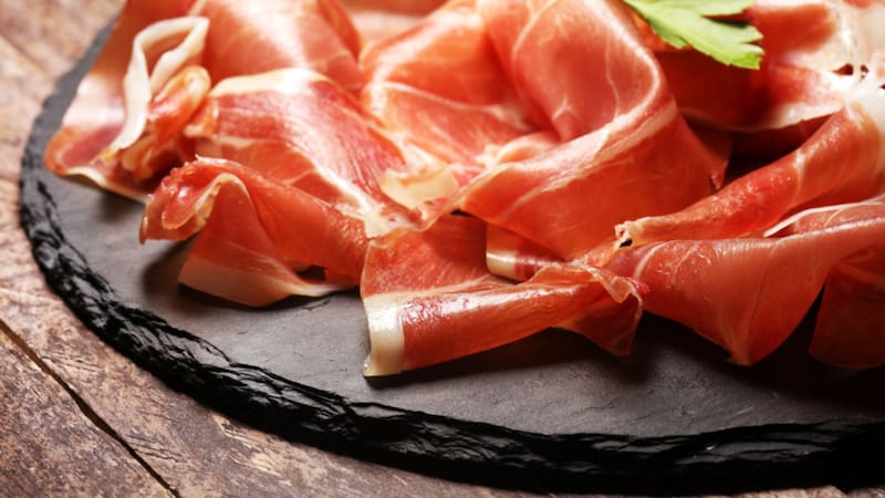 Adiós Mercadona: este es el supermercado con los jamones serrano e ibérico más baratos.