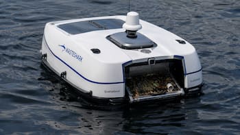 Adiós ríos contaminados | Estudiantes crean un robot acuático que navega solo, detecta basura y la elimina