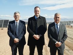 Adorni aterrizó en plena crisis política: la guerra silenciosa entre Cornejo y Petri por 2027