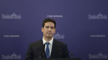 Ravier, la carta de Milei para reconectar con el electorado: el contraste con Adorni y su “prueba de fuego” ante la prensa