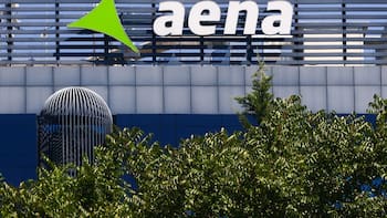 Peligra el plan inversor de Aena de casi 10.000 millones | El PP pone en riesgo la inversión por su enmienda para congelar las tasas aeroportuarias
