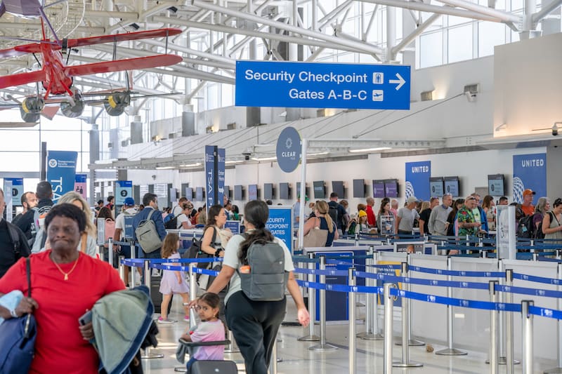 La multa por tener que utilizar TSA ConfirmID es de 45 dólares.