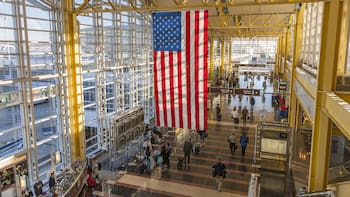 Estados Unidos rechazará todos los pasaportes sin esta hoja: puedes perder el vuelo y hasta ser negado en inmigración