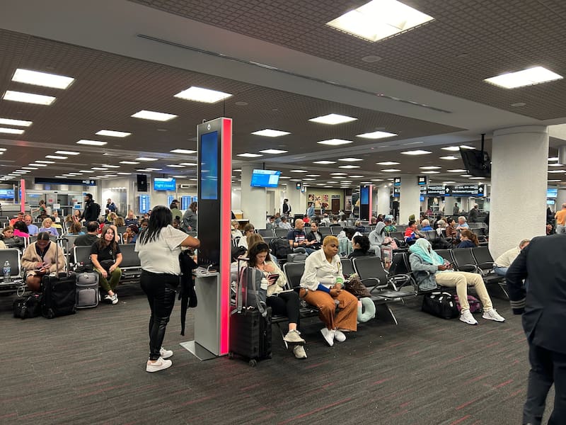 Aeropuerto de Miami en Estados Unidos la regla de los 6 meses