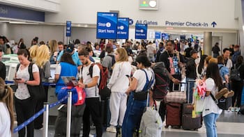 Alerta en aeropuertos de todo el mundo: este es el pasaporte más poderoso del planeta y permite ingresar a 193 países sin visa