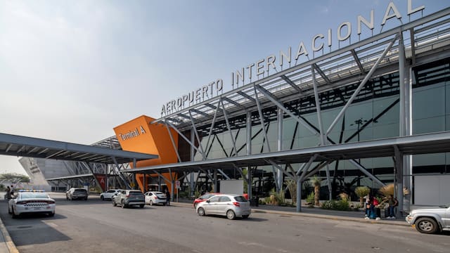 Despegue complejo | Pasajeros de OMA suben apenas 0.4% en el segundo trimestre