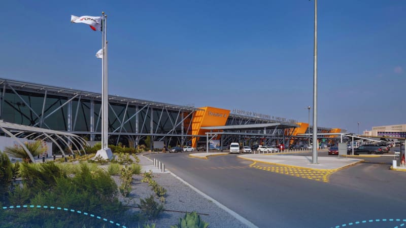 Cambios de terminal para la llegada de vuelos de American Airlines.