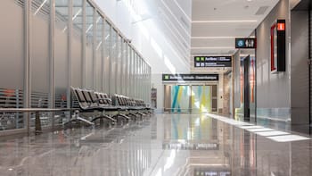Paro en aeropuertos: el Gobierno intimó a ATE y el gremio lo desafía, ¿qué pasará con los vuelos?
