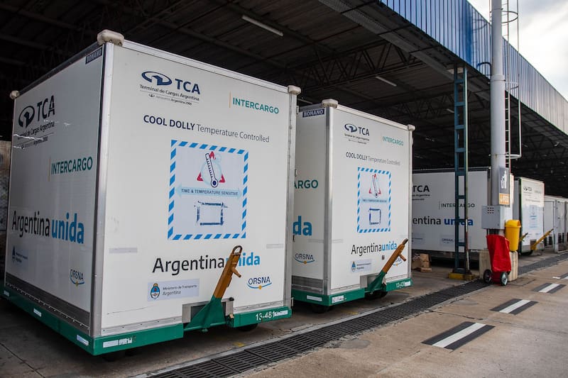 Desde abril de 2024, Emirates SkyCargo transportó aproximadamente 5.000 toneladas de exportaciones desde Argentina, incluidos productos perecederos como frutas frescas, salmón y productos cárnicos.